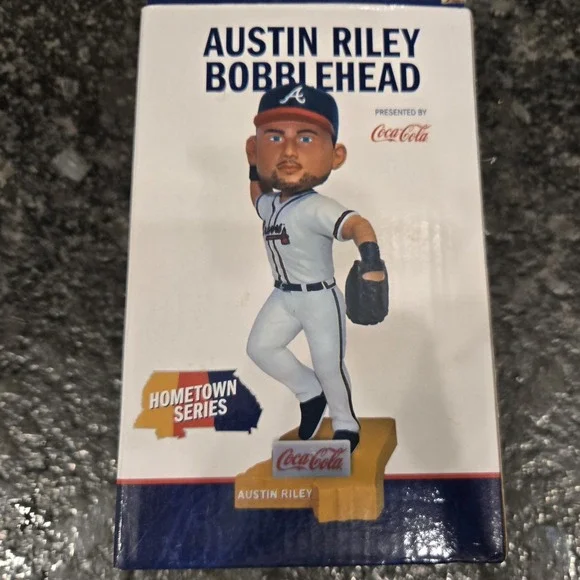 Atlanta Braves 2023 Bobblehead Austin Riley‎ Hometown Series, New - Picture 4 of 7
